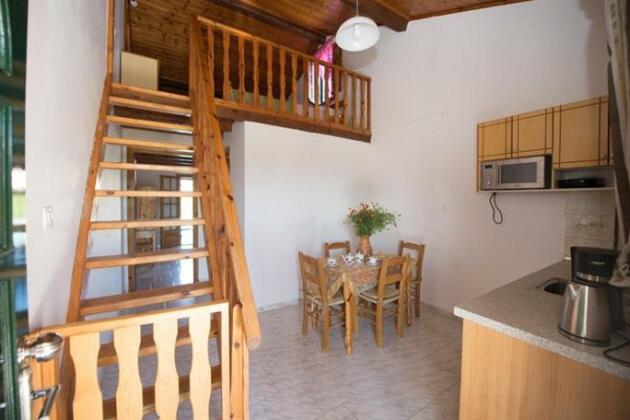 Georgia Corfu - Photo3