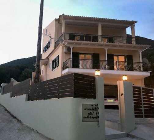 Photo 1