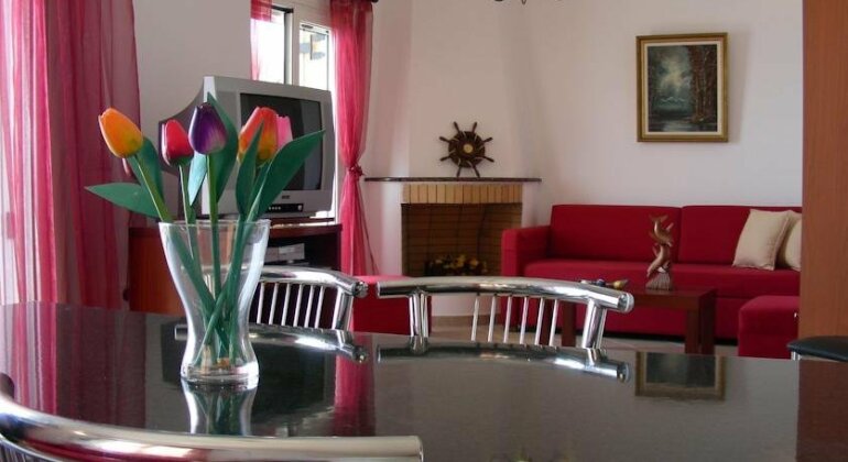 Glyfa Beach Villas - Photo2