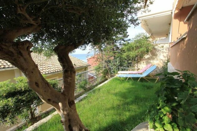 Glyfada Two Floor Maisonette 61 - Photo3