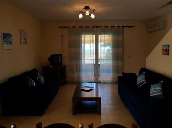 Glyfada Two Floor Maisonette 61 - Photo5