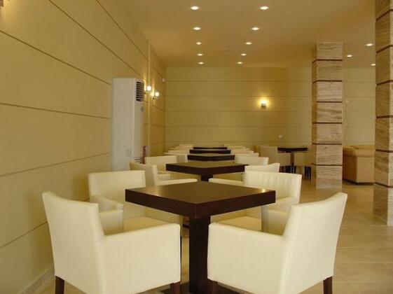 Golden Sands Hotel - Photo3