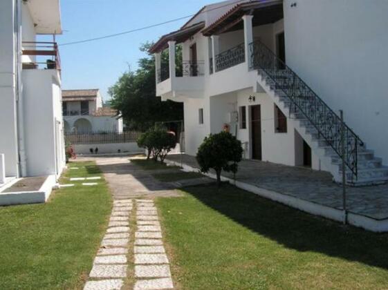 Goudelis Apartments - Photo2