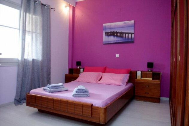  Photo 1