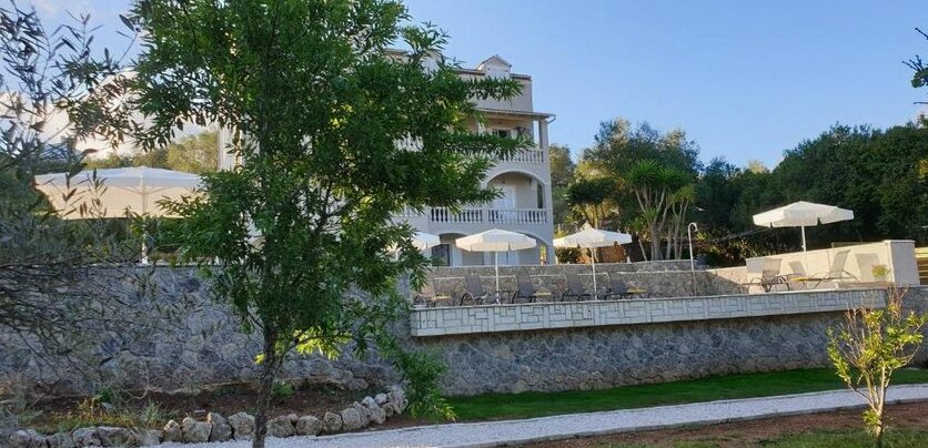 Hibiscus Suites