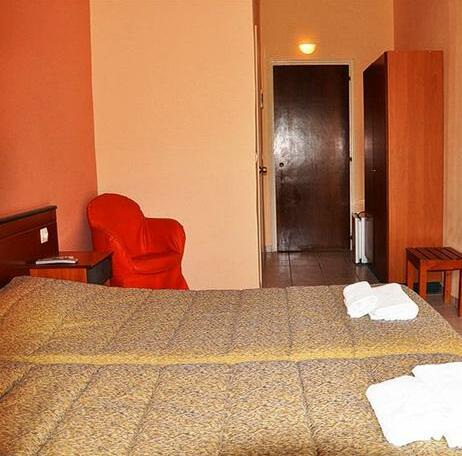 Hotel Pyrros