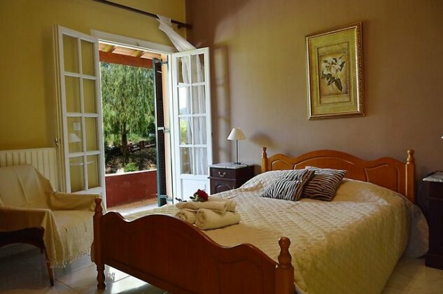 House in the Country - Photo3