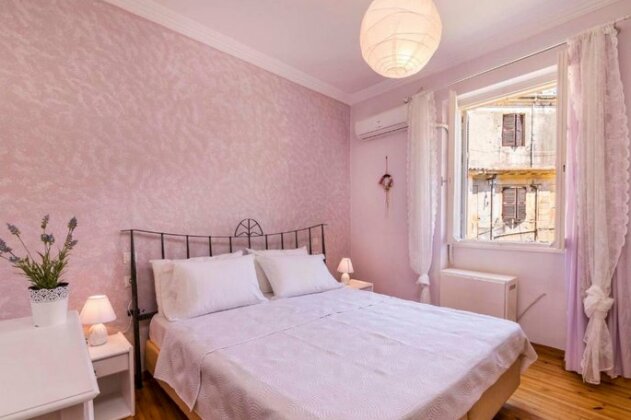 Ilia Old Town Apartment - Photo2
