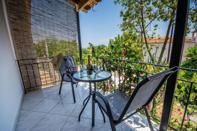 Irini Apartments and Studios - Photo4