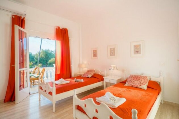 Karia Holiday Home - Photo5