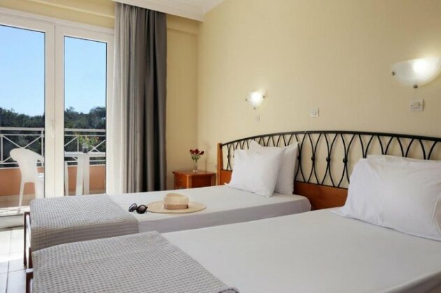 Kavos Plaza - Photo5