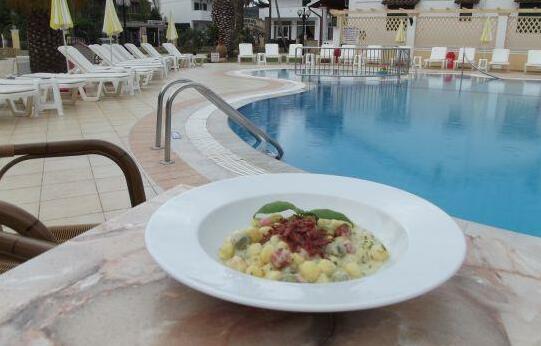 Konstantina Apartments - Photo5