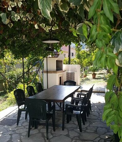 Kostas' Garden - Photo2