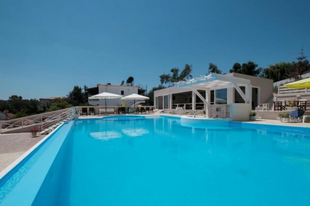Kouros Apartments & Studios - Photo2