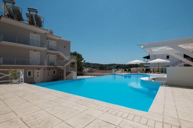 Kouros Apartments & Studios - Photo4