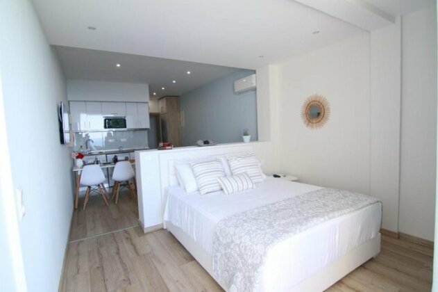 Lakones Deluxe Suites - Photo5