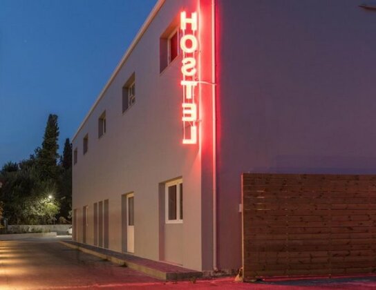 Local Hostel & Suites