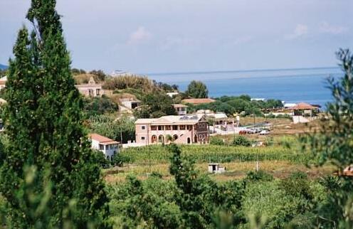 Logas Beach Studios - Photo2