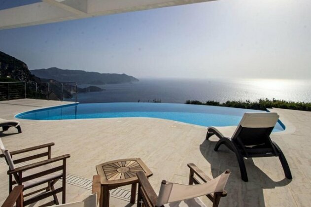 Lookout Villa - Photo2