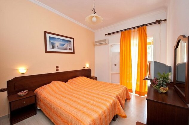 Marina Apartments - Photo3
