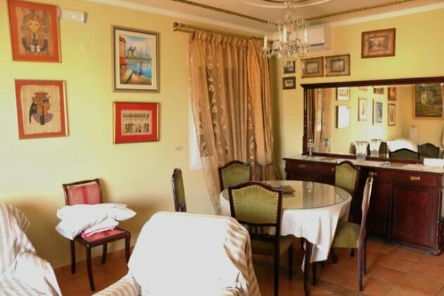 Mon Repos Two Floor Apartment - Photo4
