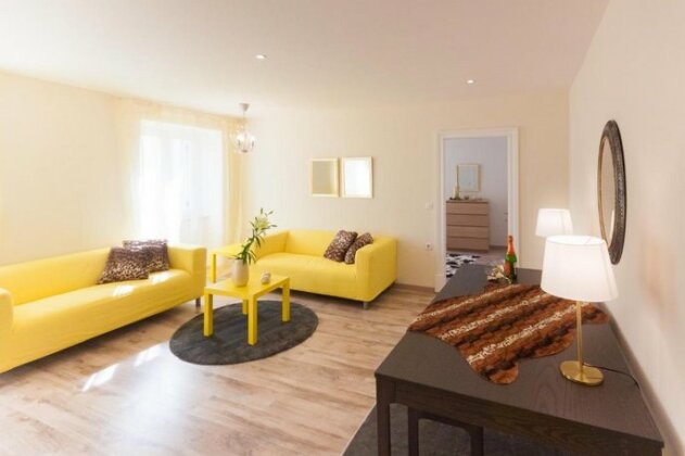 Nadiona Apt - Photo3