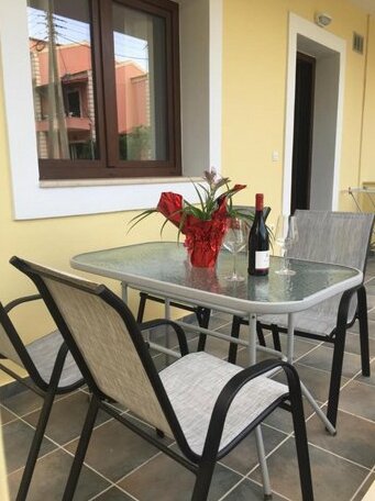 Natashas Apartments - Photo2