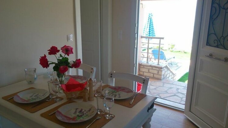 Neptune Sea House - Beachfront / Jacuzzi - Photo3