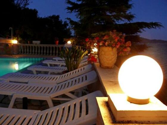 Oniro Villas - Photo5