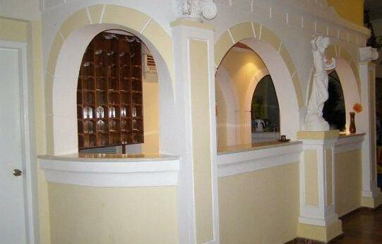 Pantheon Hall Hotel - Photo3
