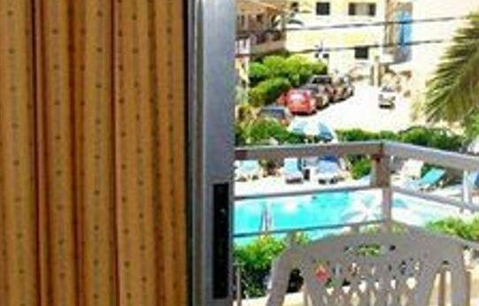 Pantheon Hall Hotel - Photo4