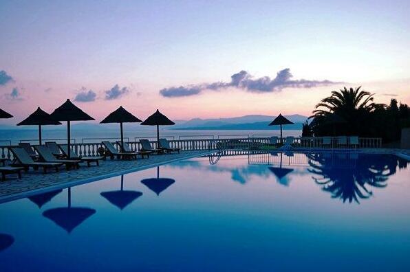 Pantokrator Hotel - Photo2