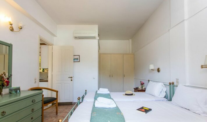 Paradise Inn Corfu Island - Photo3