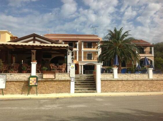Perros Hotel