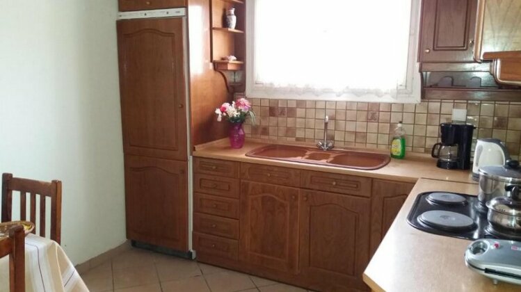 Pitsinis Studios & Apartments - Photo2
