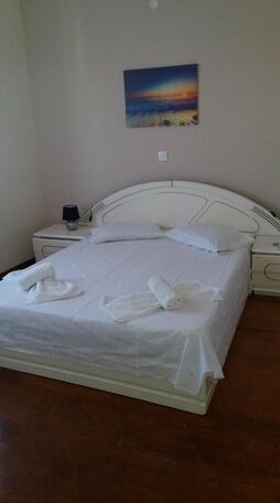 Pitsinis Studios & Apartments - Photo5