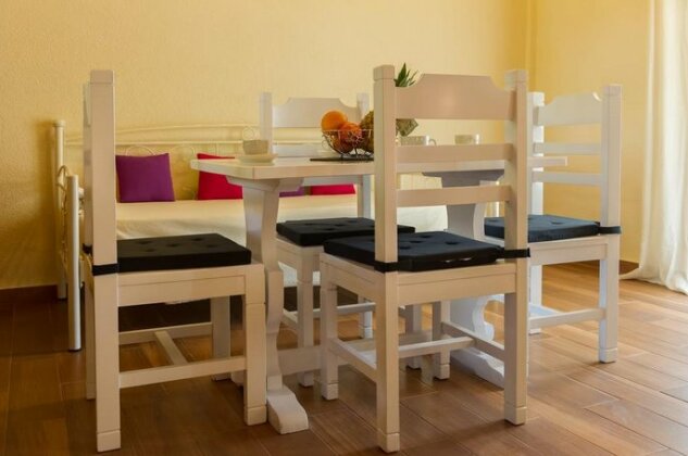 Renata Rooms & Studios - Photo5