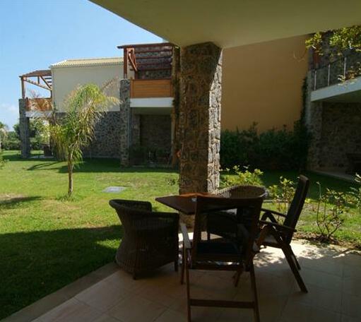 Restia Suites - Photo5