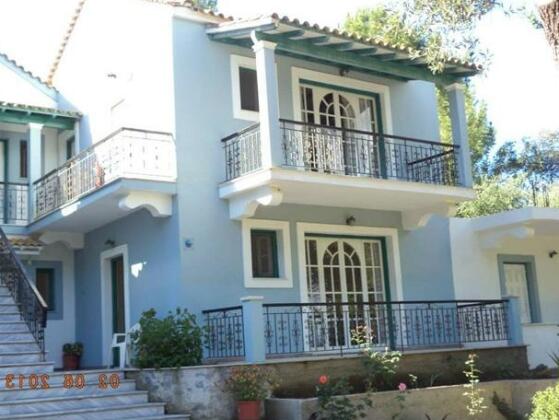 Rigos Apartments - Photo2