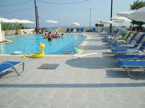 Roda Sun Apartments - Photo5