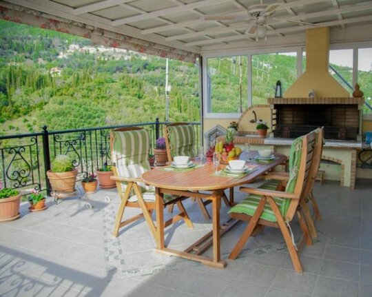 Roula's Veranda - Photo2