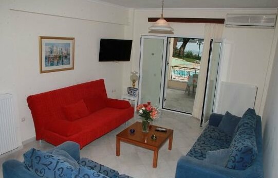 Saint Nicholas Beach Apartments - Photo4