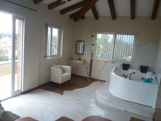 Selini - Photo2