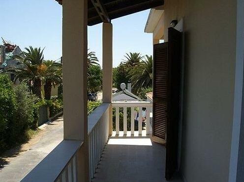 Silver Nests Apartments - Photo2