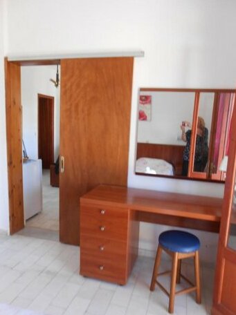 Socrates Studios & Apartments - Photo2
