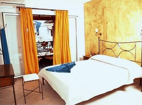 Sophias Apartments - Photo3