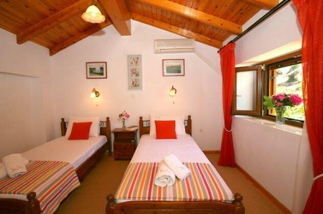 Spiti Antigoni - Photo2