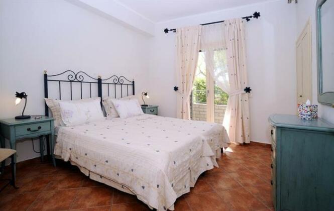 Stalakton Country Maisonettes - Photo4