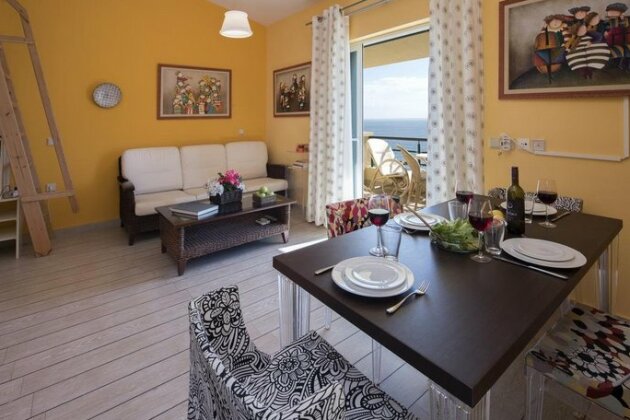 Suites Homes Glyfada - Photo2