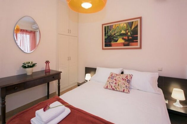 Suites Homes Glyfada - Photo4